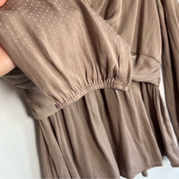 Pleione Taupe Front Twist Satin Blouse Long Sleeve Swiss Dot, Size Medium - Picture 9 of 11